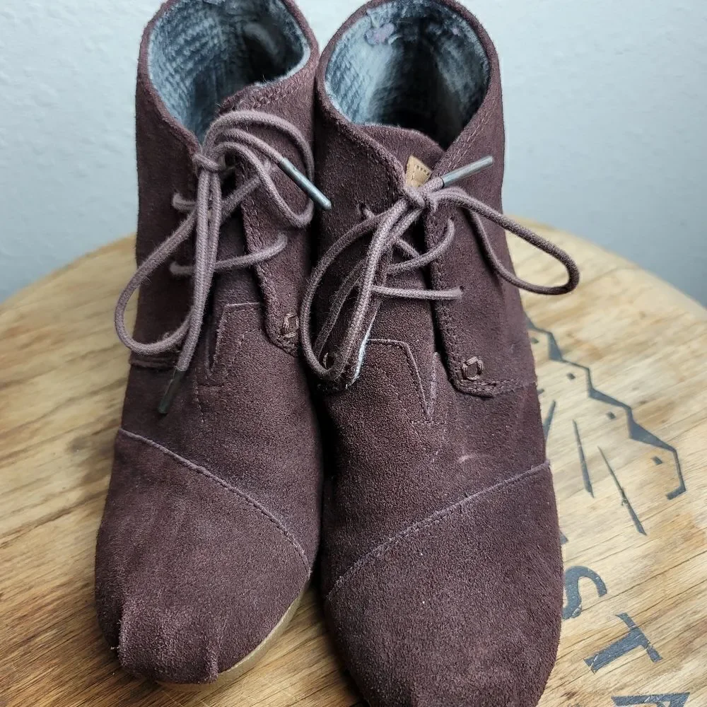Toms suede desert wedge ankle booties chocolate